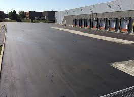 Best Concrete Driveway Installation  in Sheffield, IA